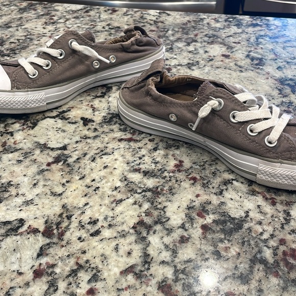 Chuck Taylor Converse - Picture 2 of 8